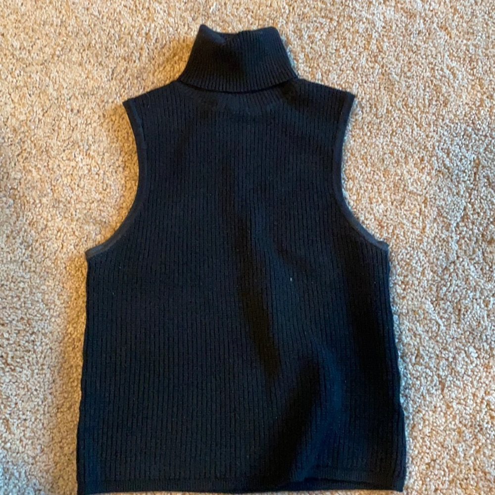Knitted turtleneck crop top